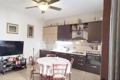 Casa in vendita, Via Torino, Prato