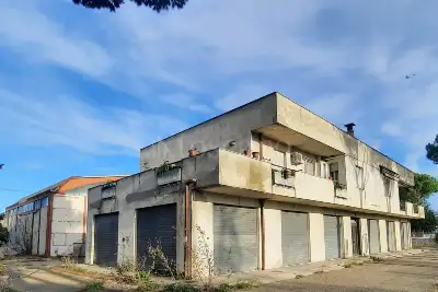 Capannone in vendita, Via Marcinelle 25, Chieti