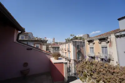 Palazzo in vendita, Via Transito, Catania