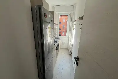 Casa in vendita, Via Lorenteggio, Milano