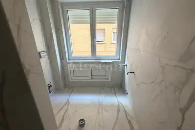 Casa in vendita, Via Cavour, Pomezia