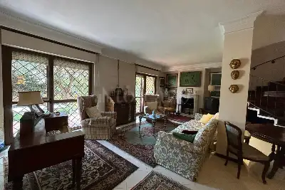 Villa in vendita, Via Mezzocorona, Roma