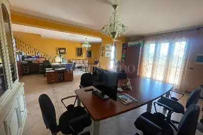 Villa in vendita, Via Indipendenza, Mascalucia