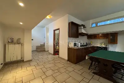 Villa Bifamiliare in vendita, Via Badia Pavese, Roma