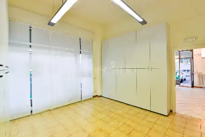 Negozio in vendita, Via Rezzonico, Como