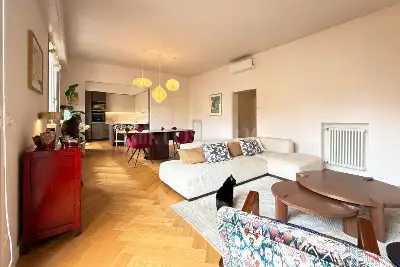 Casa in vendita, Via Galliera, Bologna