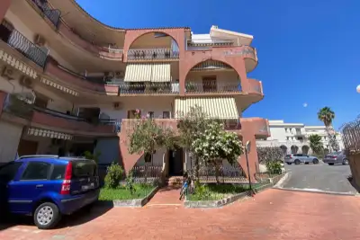 Casa in affitto, Viale Jannuzzo, Giardini-Naxos