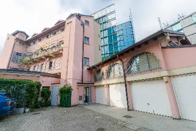 Casa in vendita, Via Cola Montano, Milano