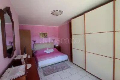Villino a Schiera in vendita, Via dell'Aquila 13, L'Aquila