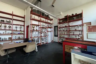 Negozio in vendita, Via Portuense, Roma