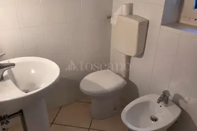 Negozio in vendita, Via IV Novembre, Loreto Aprutino