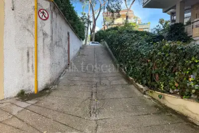 Box in vendita, Piazza Lapo Gianni, Roma
