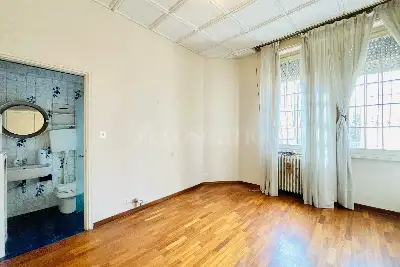 Palazzo in vendita, Via Luigi Apollonio, Brescia