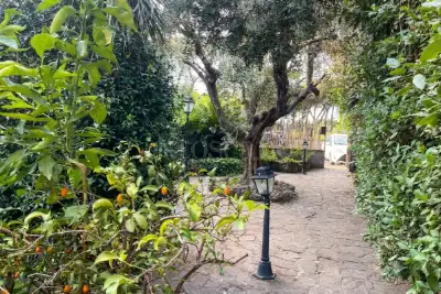 Casa Indipendente in vendita, Via Fratelli Cervi, Roma