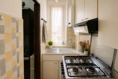 Casa in vendita, Via Legnone, Milano