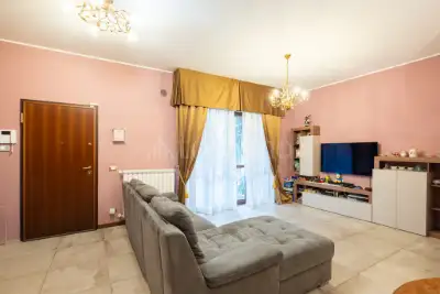Villino a Schiera in vendita, Viale Le Corbusier, Latina
