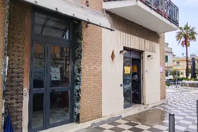 Attività Commerciale in vendita, Via Consolare Pompea, Messina