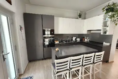 Villa in vendita, Via Torcegno, Roma