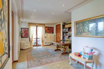 Villa in vendita, Via Alfredo Oriani, Varese