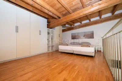 Loft in affitto, Piazza Pompeo Castelli, Milano