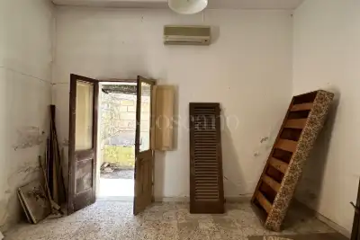 Magazzino in vendita, Via Rinascita, Ittiri