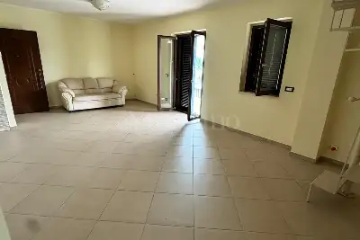 Magazzino in vendita, Strada Circonvallazione , Luco dei Marsi