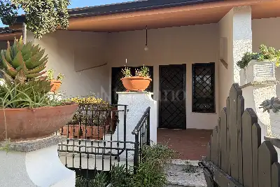 Villino a Schiera in vendita, Via Dei Cavalli Marini 167, Ardea