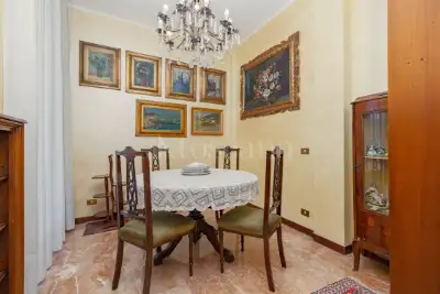Casa in vendita, Via Luigi Giuseppe Faravelli, Milano