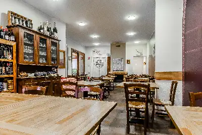 Attività Commerciale in vendita, Via Marconi, Besano