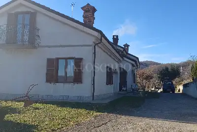 Villa in vendita, Cairo Montenotte via Sant'Anna 9/a, Cairo Montenotte