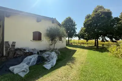 Casa Indipendente in vendita, Via San Michele, Castelfranco Emilia