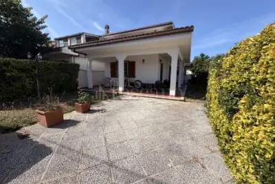 Villa Plurifamiliare in vendita, Via Adige 22, Ardea, Ardea