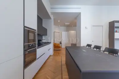 Casa in vendita, Via Podgora, Milano