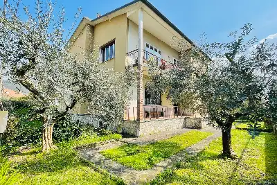Villa Bifamiliare in vendita, Via Ottaviano Montini, Brescia