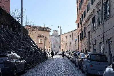 Casa in vendita, Via di San Giovanni in Laterano, Roma
