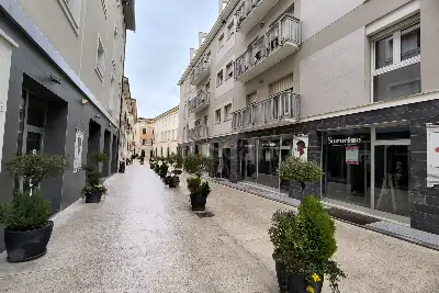 Negozio in vendita, Via Giuseppe Verdi, L'Aquila