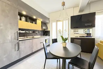 Casa in vendita, Via Giuseppe Troiani, Roma