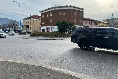 Negozio in vendita, Via Oberdan, Brescia