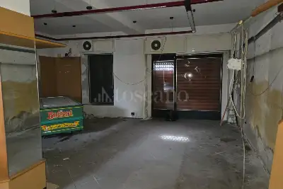 Palazzo in vendita, Via G. Parini, Erba