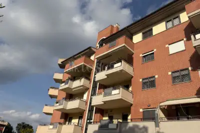 Casa in vendita, Via Roberto Raviola, Roma