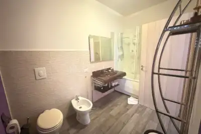 Casa in vendita, Via Pessano, Milano