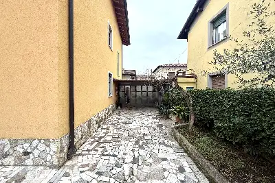 Villa in vendita, Via Canossi, Rezzato, Rezzato