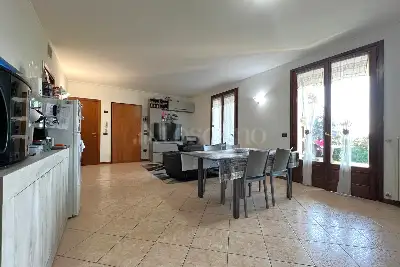 Casa in vendita, Via Castelletto, Pozzolengo