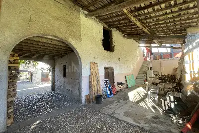 Casale in vendita, Monteclana, Nave