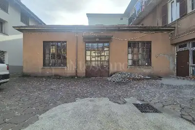 Magazzino in vendita, Via Cesare Cantù, Cantù