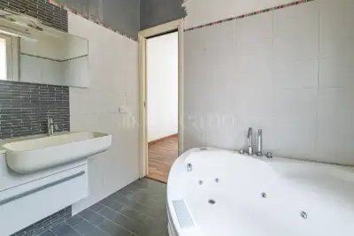 Casa in vendita, Via Giulio Galli, Roma