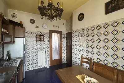 Casa in vendita, Via Marco Roncioni, Prato