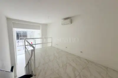 Negozio in vendita, Corso di Porta Vittoria 31, Milano