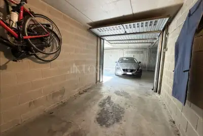 Box in vendita, Via Giambellino, Milano