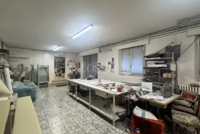 Laboratorio in vendita, Via Bruno Buozzi, Prato